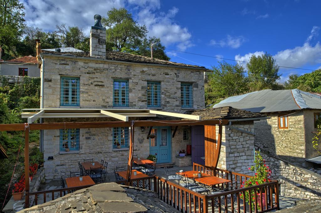 Hotel Virginia à Asprangeloi Extérieur photo